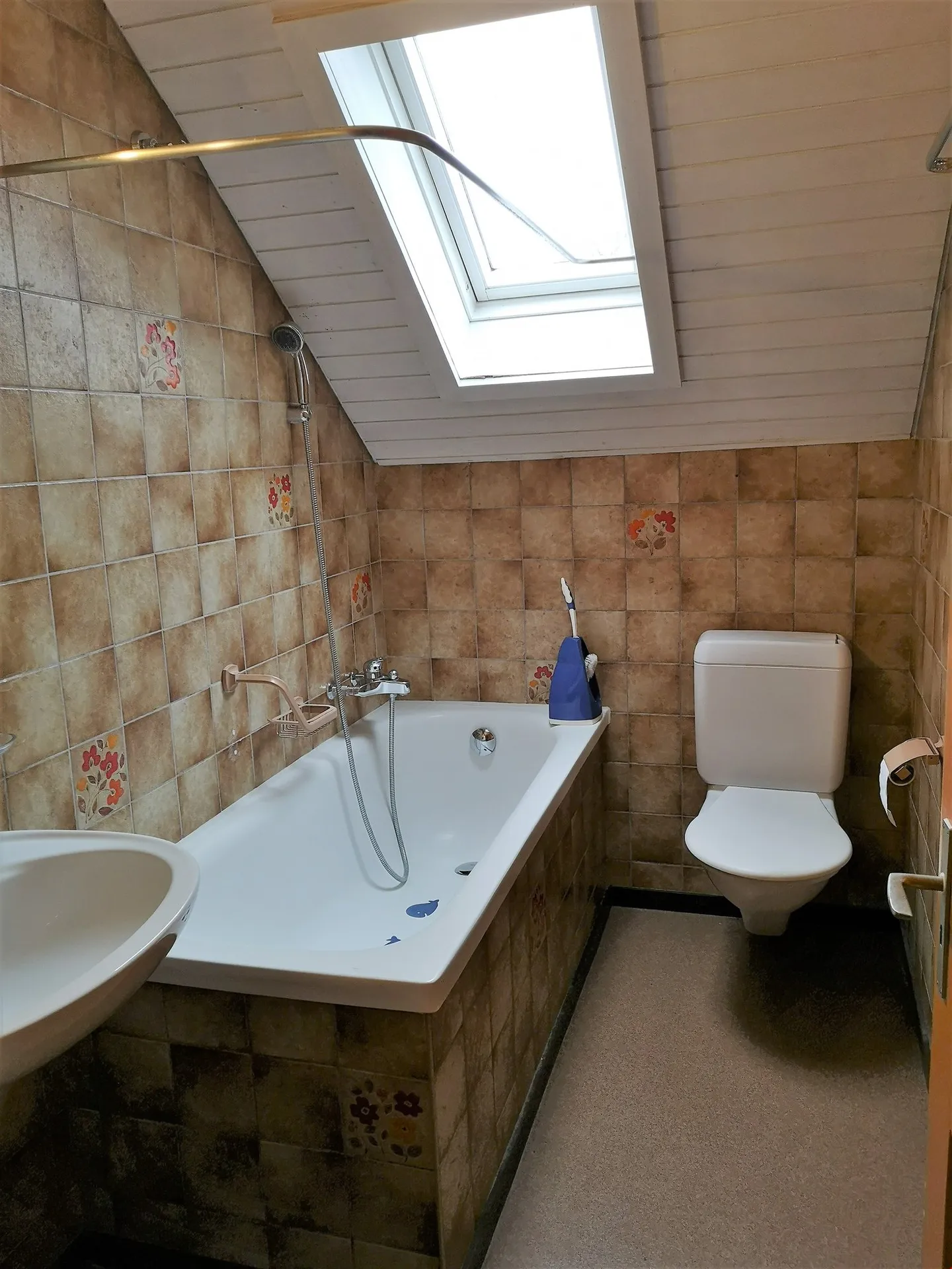 Edificio completamente affittato di 3 appartamenti con riserva di terreno edificabile - Foto 15 di 17