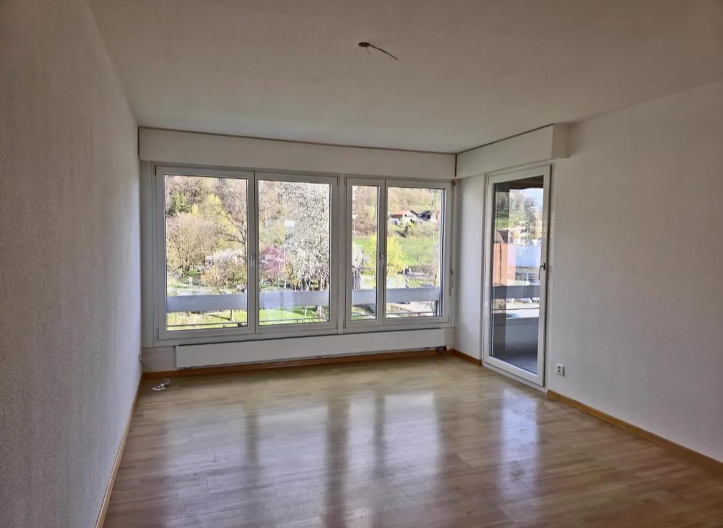 Appartamento luminoso di 2,5 locali a Steffisburg - Foto 3 di 15