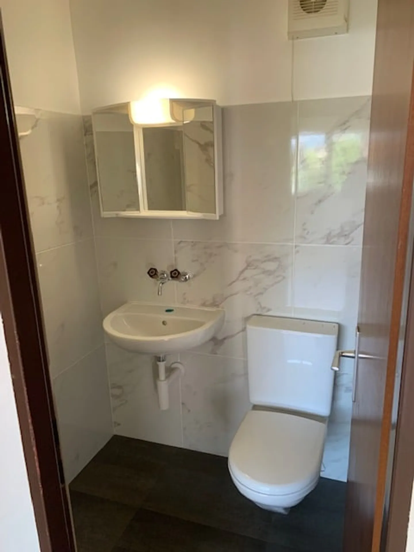 2087 Cornaux/NE Vendita di un appartamento di 3,5 locali con balcone, ristrutturato, 1 garage / 1 posto auto - Foto 6 di 6