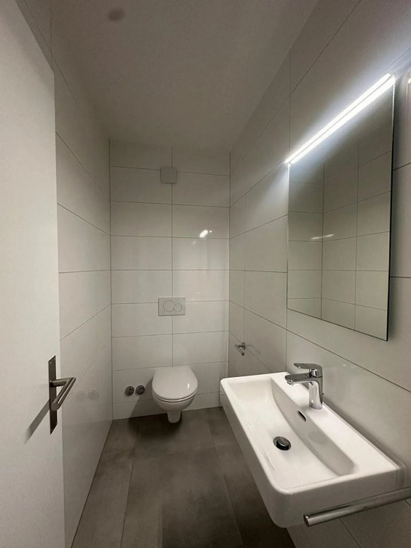 Vollständig renoviert mit Blick auf den See! - Foto 8 von 10