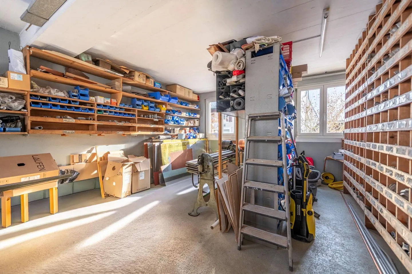 Atelier, Stockage ou Showroom - Espace Commercial Utilisable Individuellement - Photo 3 sur 13