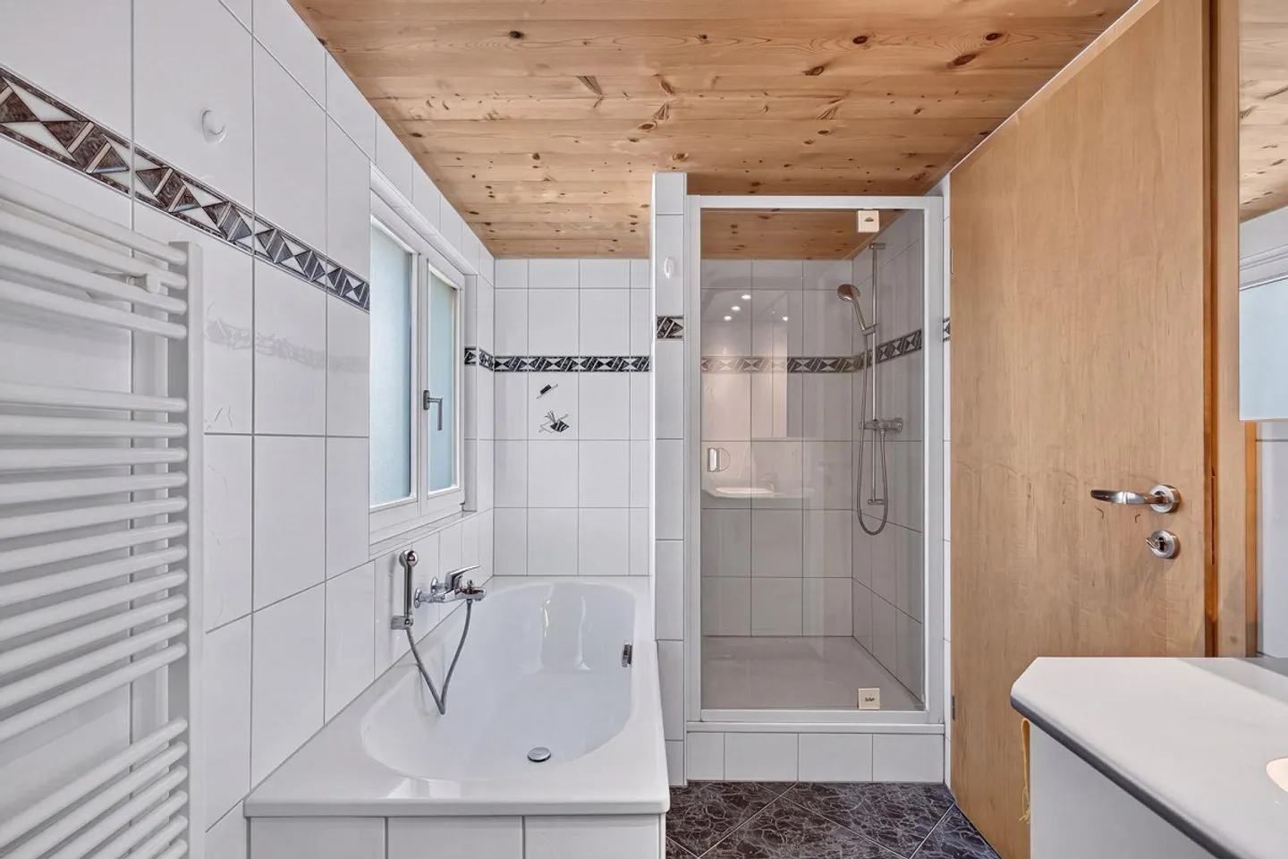 Two-family house with two maisonette apartments in the village center of Balgach - Photo 6 of 15