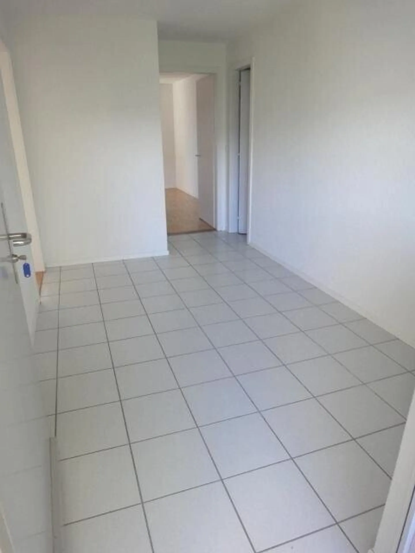 Into the new living happiness - Photo 6 of 9