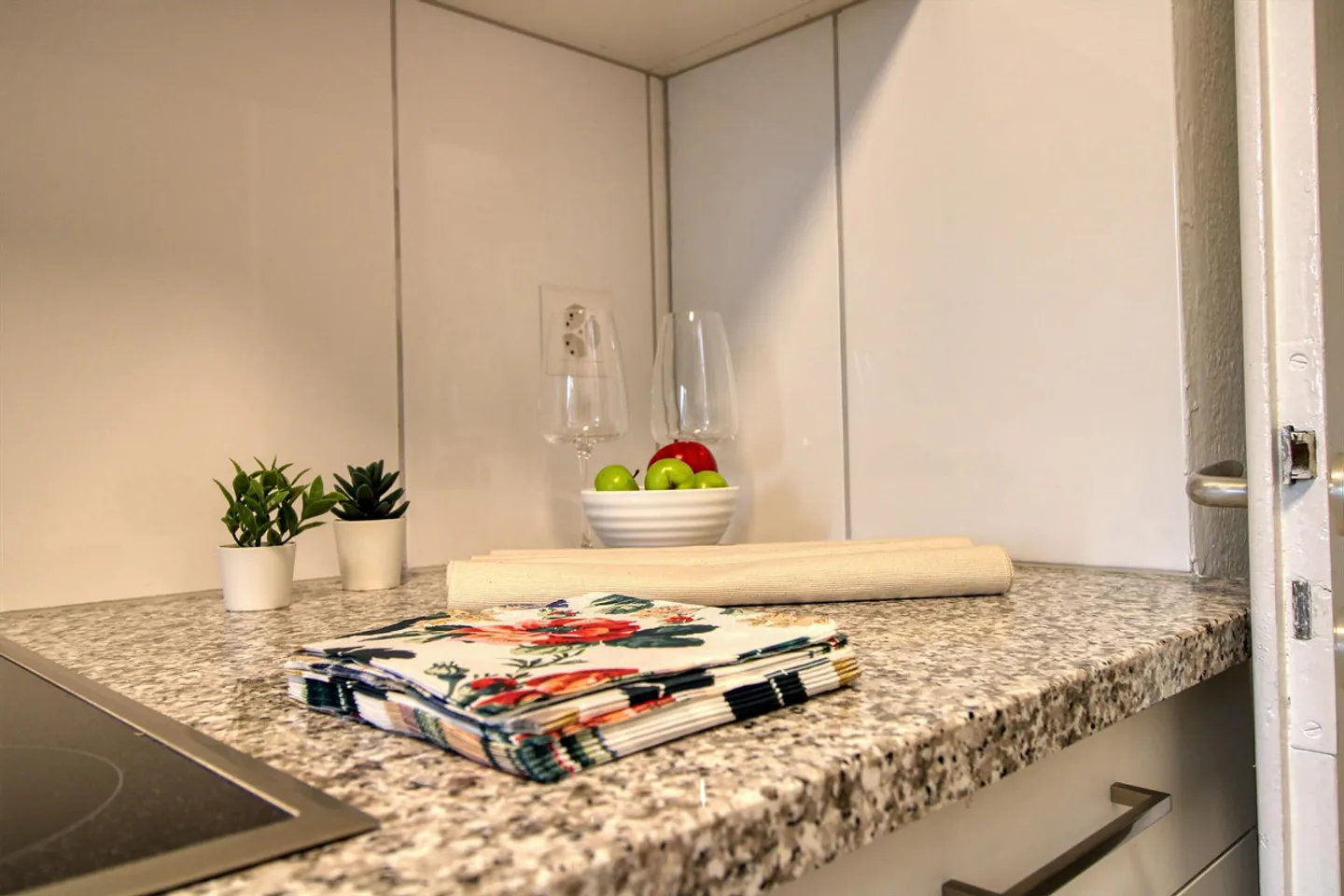 Chambre meublée dans un appartement modernisé dans un emplacement de choix - Photo 19 sur 25