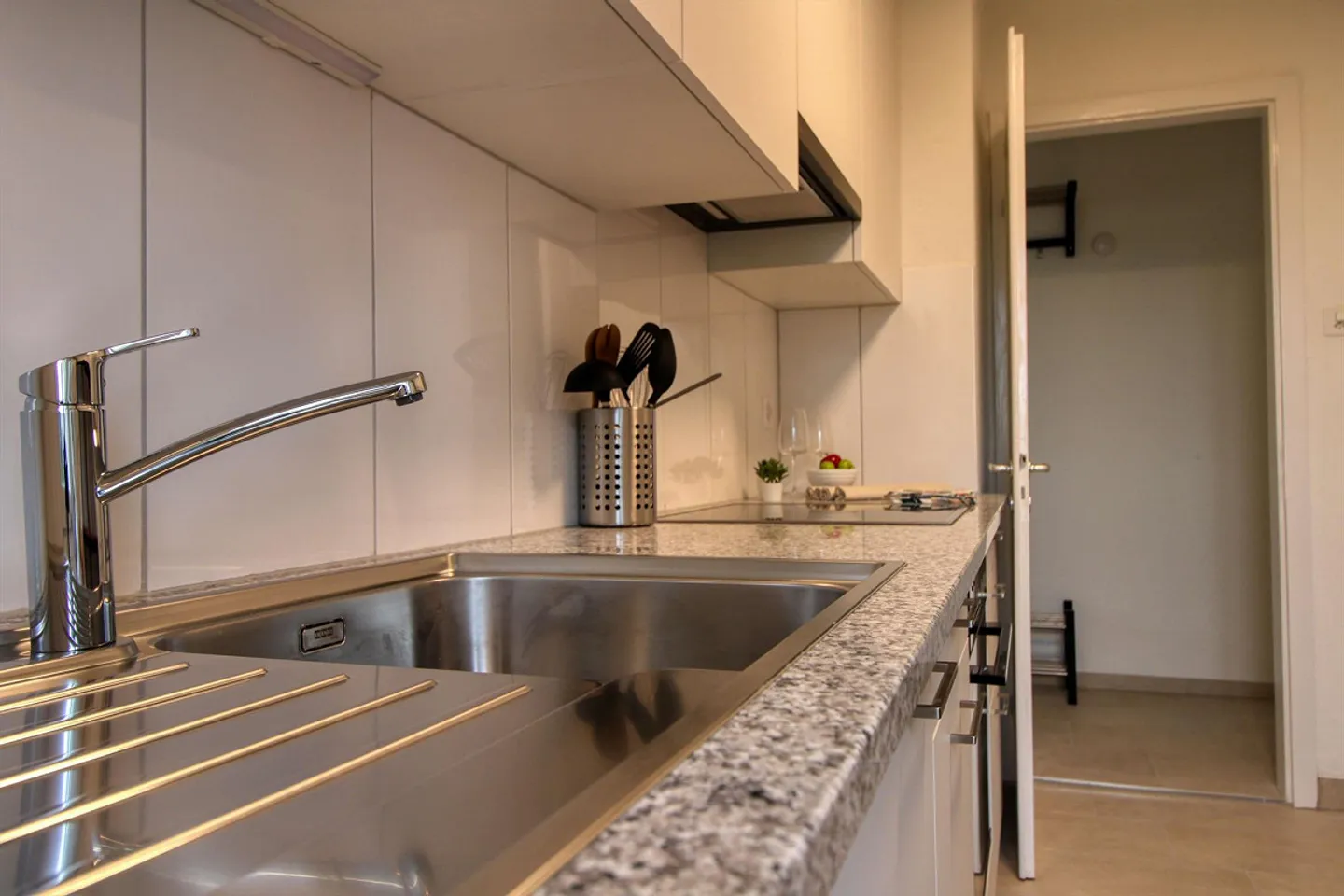 Chambre meublée dans un appartement modernisé dans un emplacement de choix - Photo 15 sur 25