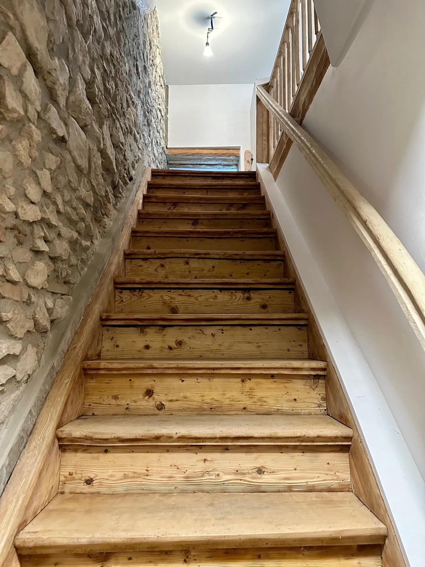 Charmante, fraîchement rénovée maisonette à louer - Photo 2 sur 16