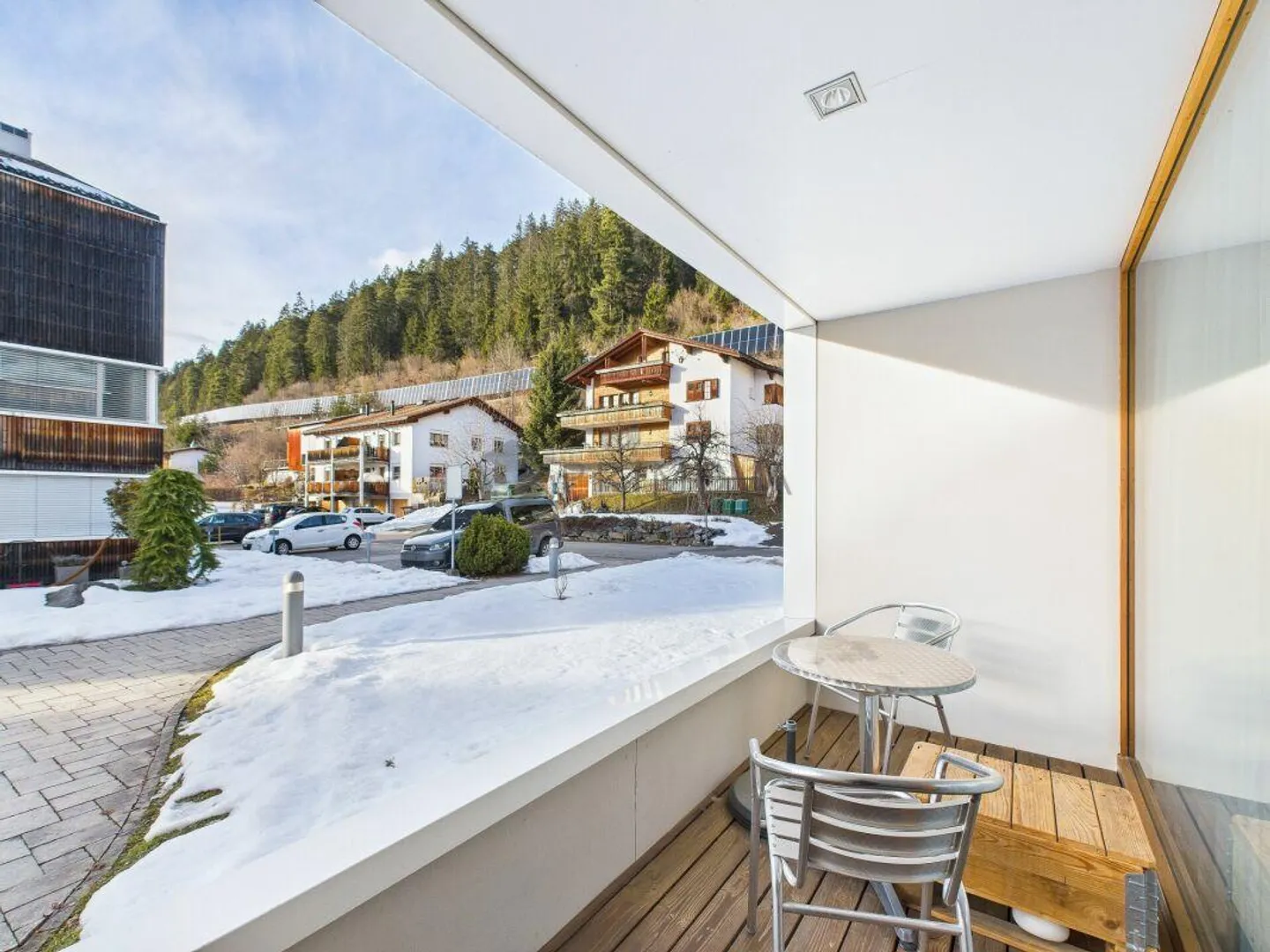 Modern Living Happiness in Trin Mulin: Where the Crestasee is Within Reach... - Photo 11 of 14