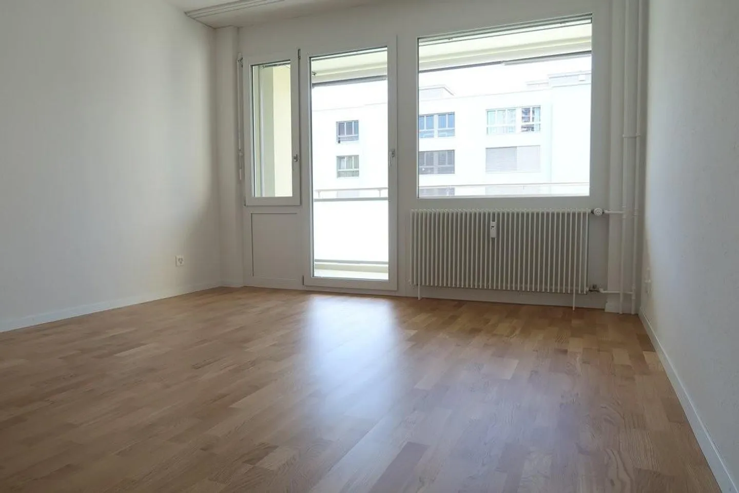 Your new apartment below the Bernese local mountain - Photo 4 of 5