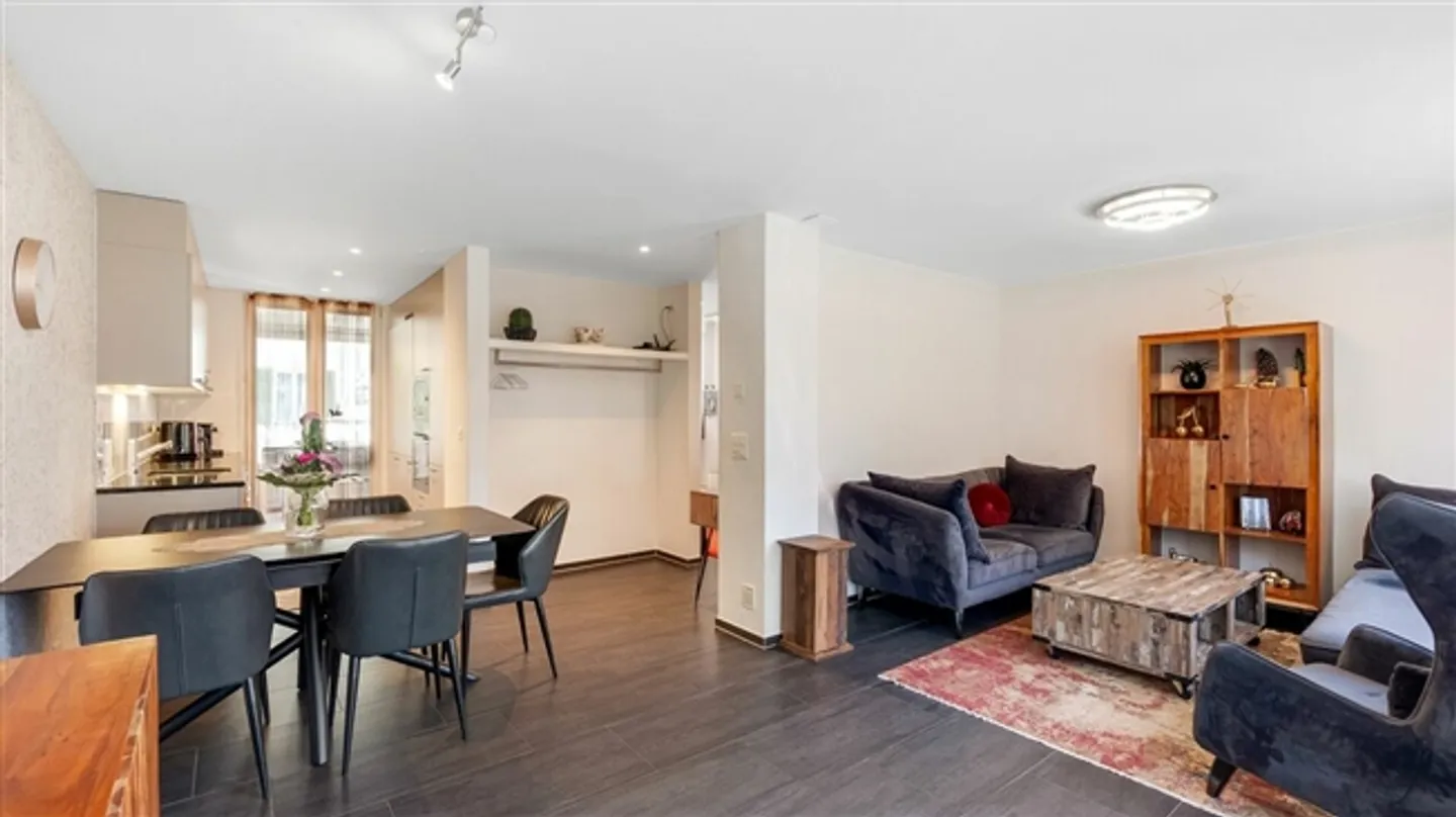 Attractive Single-Family Home in a Central and Family-Friendly Location - Photo 2 of 17