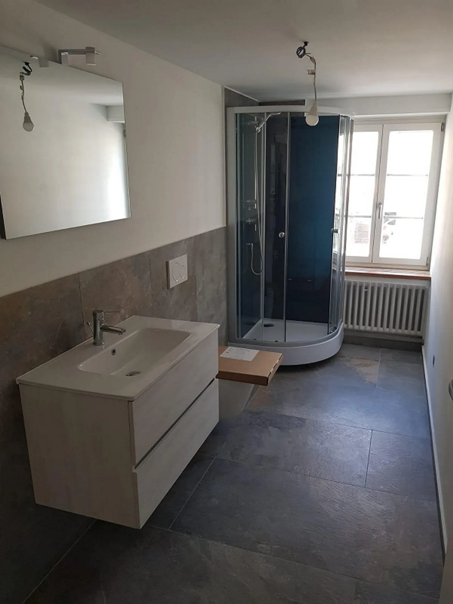 Studio / bureau rénové au centre de Schüpfheim 70m2 - Photo 9 sur 9
