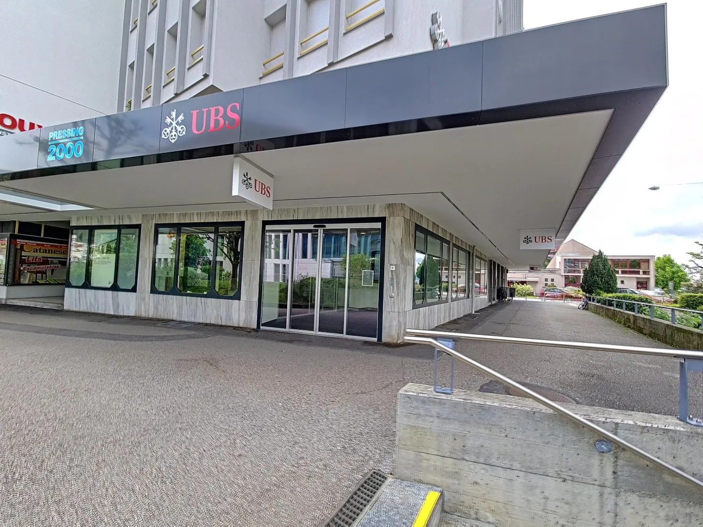 Arcade - Photo 4 of 11