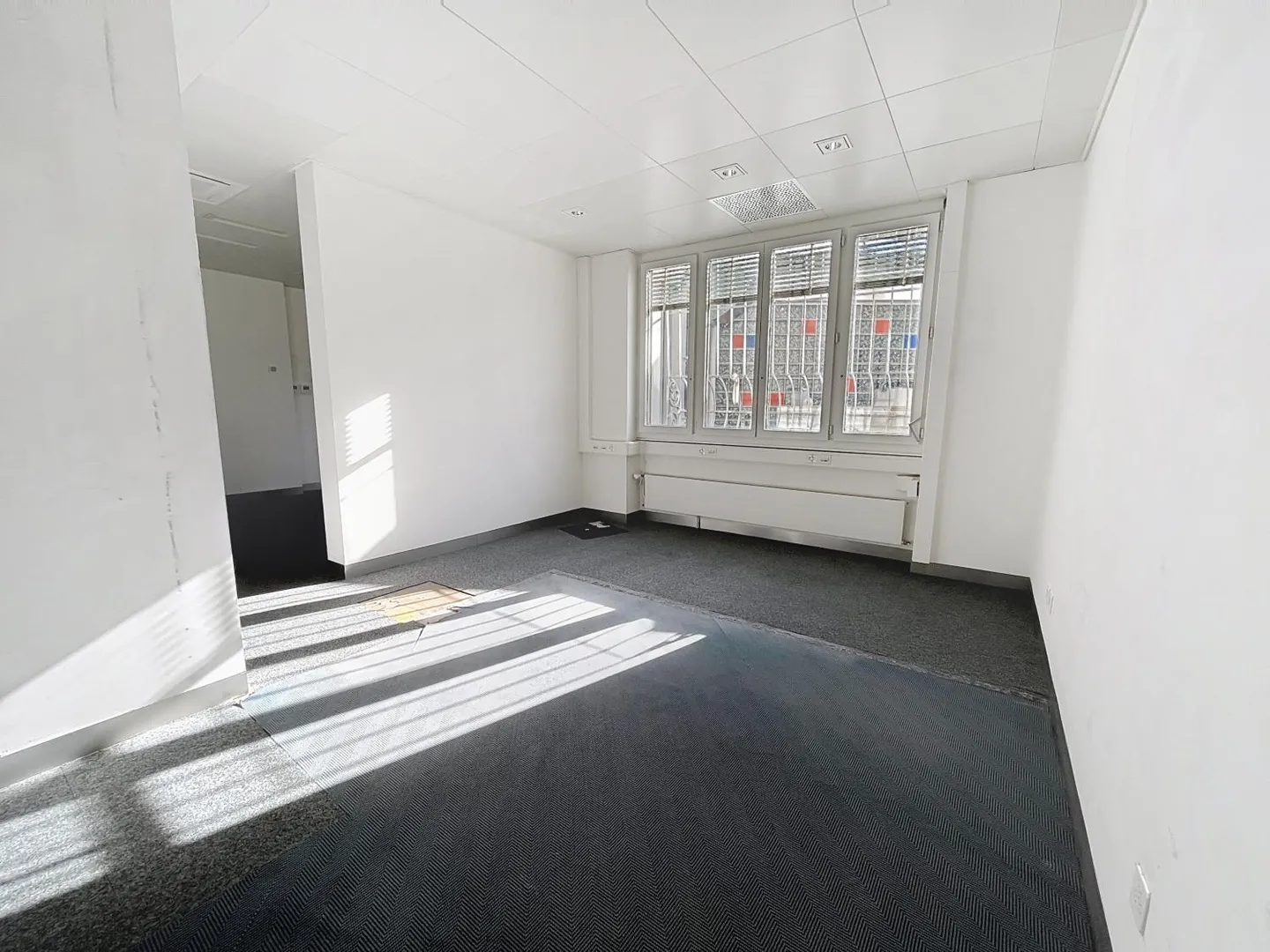 Arcade - Photo 5 of 11