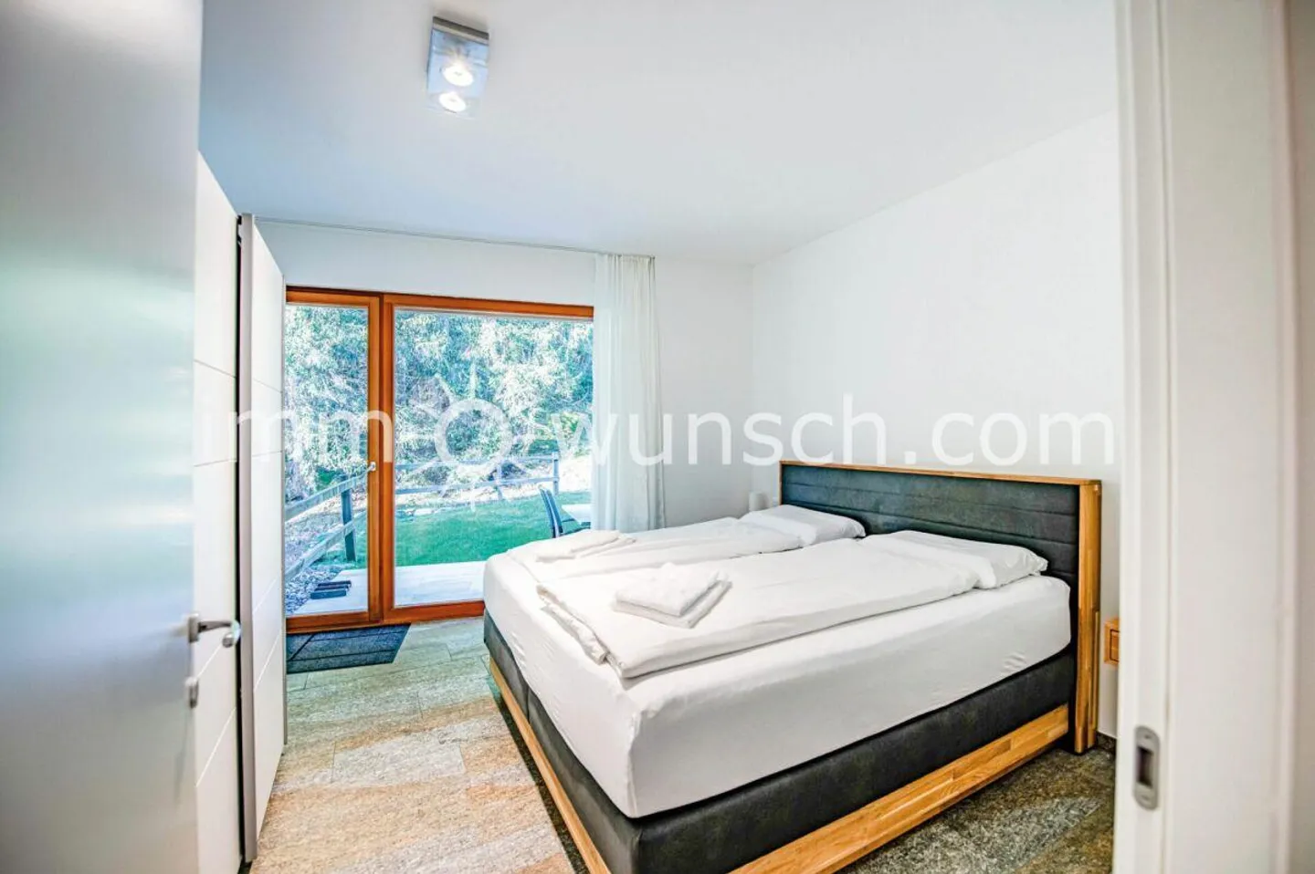 Bijou 2 ½ Room Condominium in the Cuolm Liung Residence - Photo 4 of 11