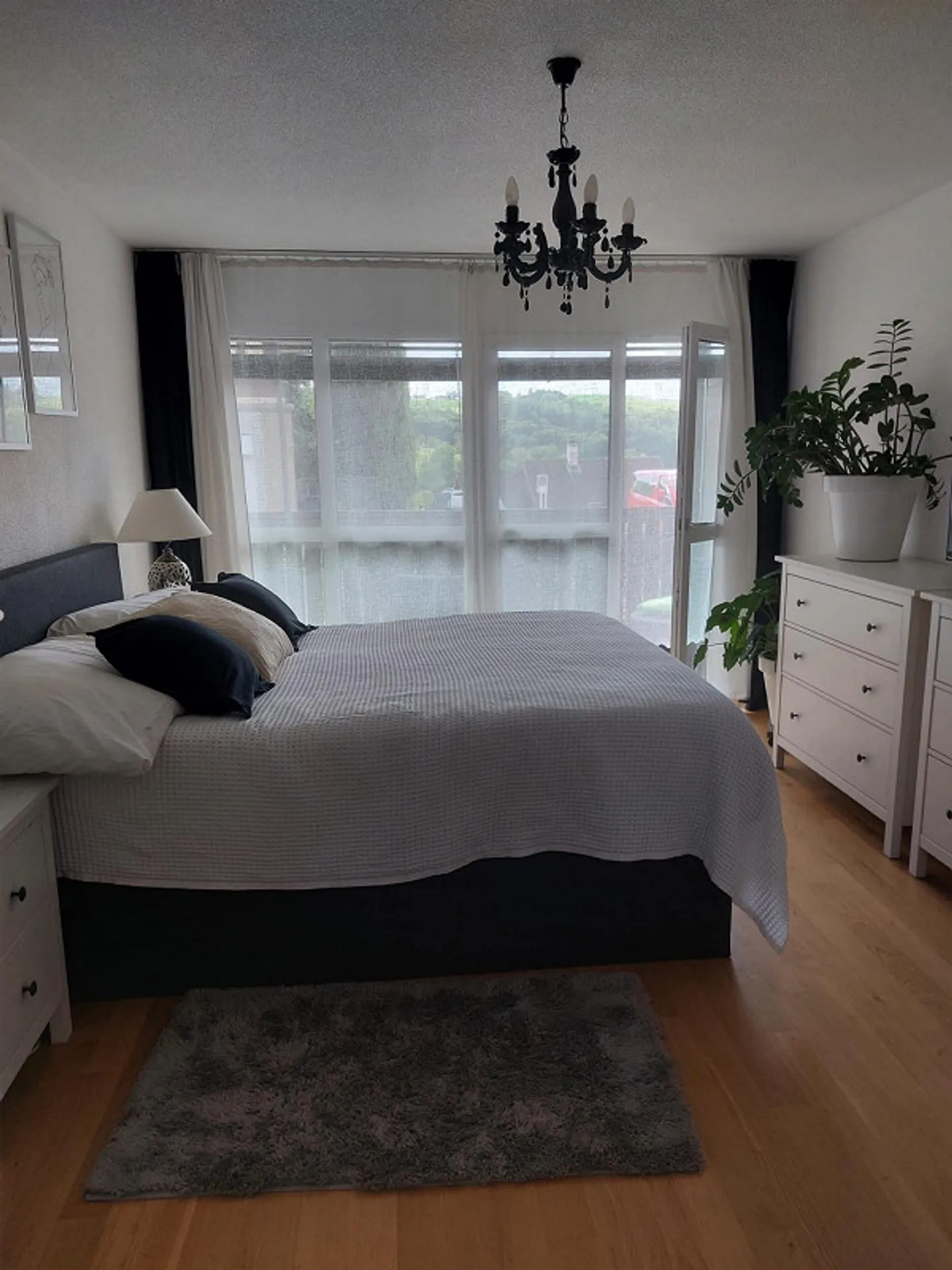 Appartement 3.5 pièces au rez-de-chaussée avec deux terrasses - Photo 6 sur 14