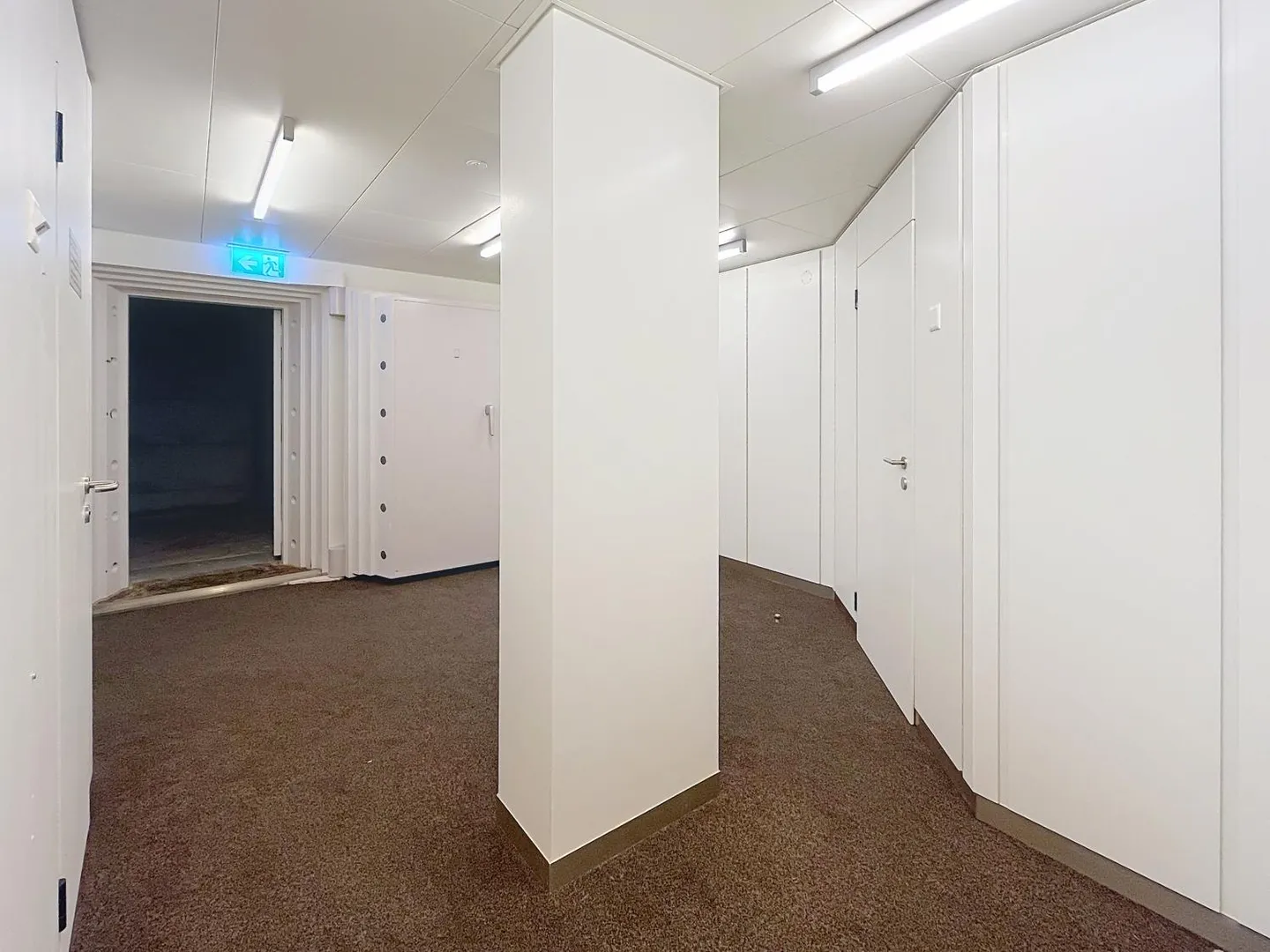 Arcade - Photo 9 of 11