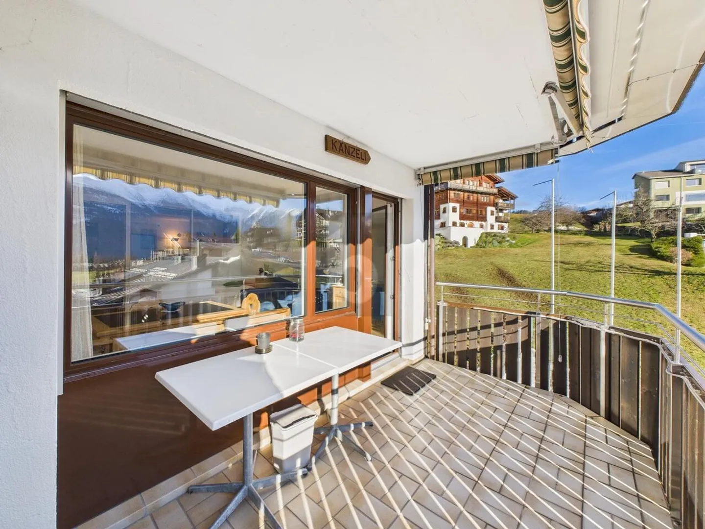 SUNNY, QUIET AND WITH UNOBSTRUCTED MOUNTAIN VIEW - Photo 2 of 6