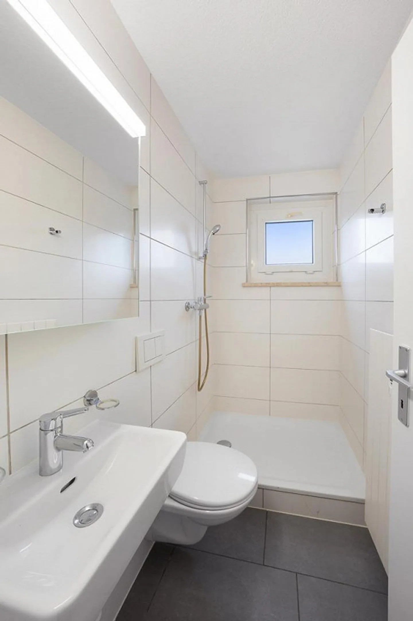 Moderno appartamento con 2 camere vicino al Kantonsspital SG - Foto 3 di 9