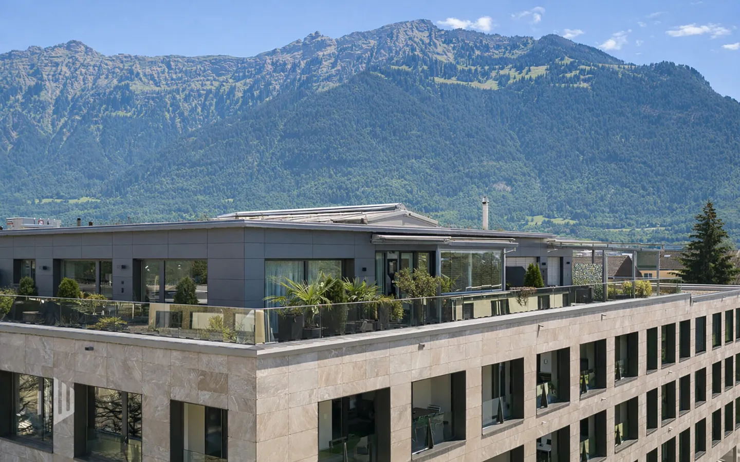 Stilvolle Attikawohnung in Interlaken - Foto 1 von 8