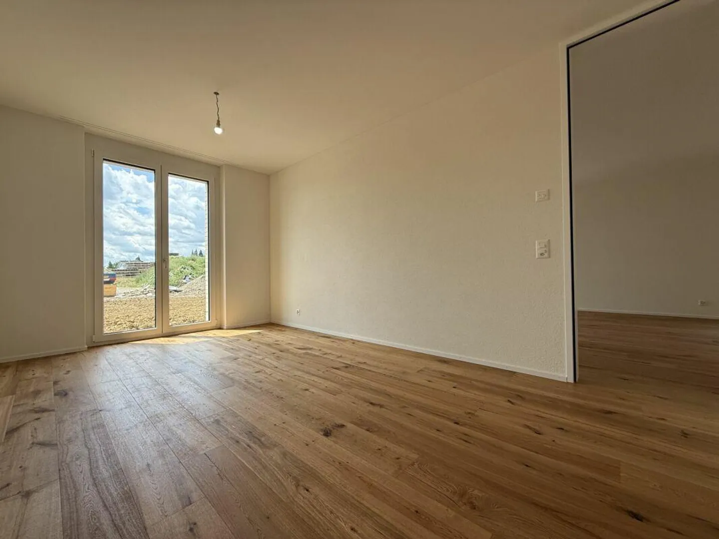 Modernes Apartment mit großem Garten - Foto 8 von 17