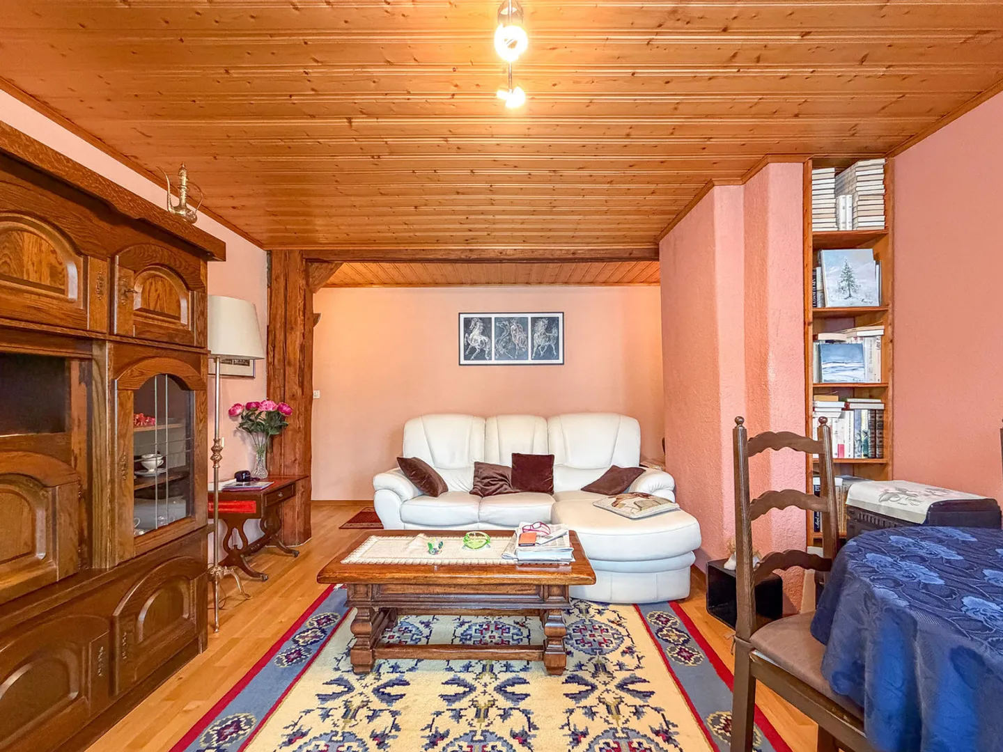 Casa a schiera con 2 appartamenti, 2 garage, grande giardino e terrazza - Foto 15 di 28