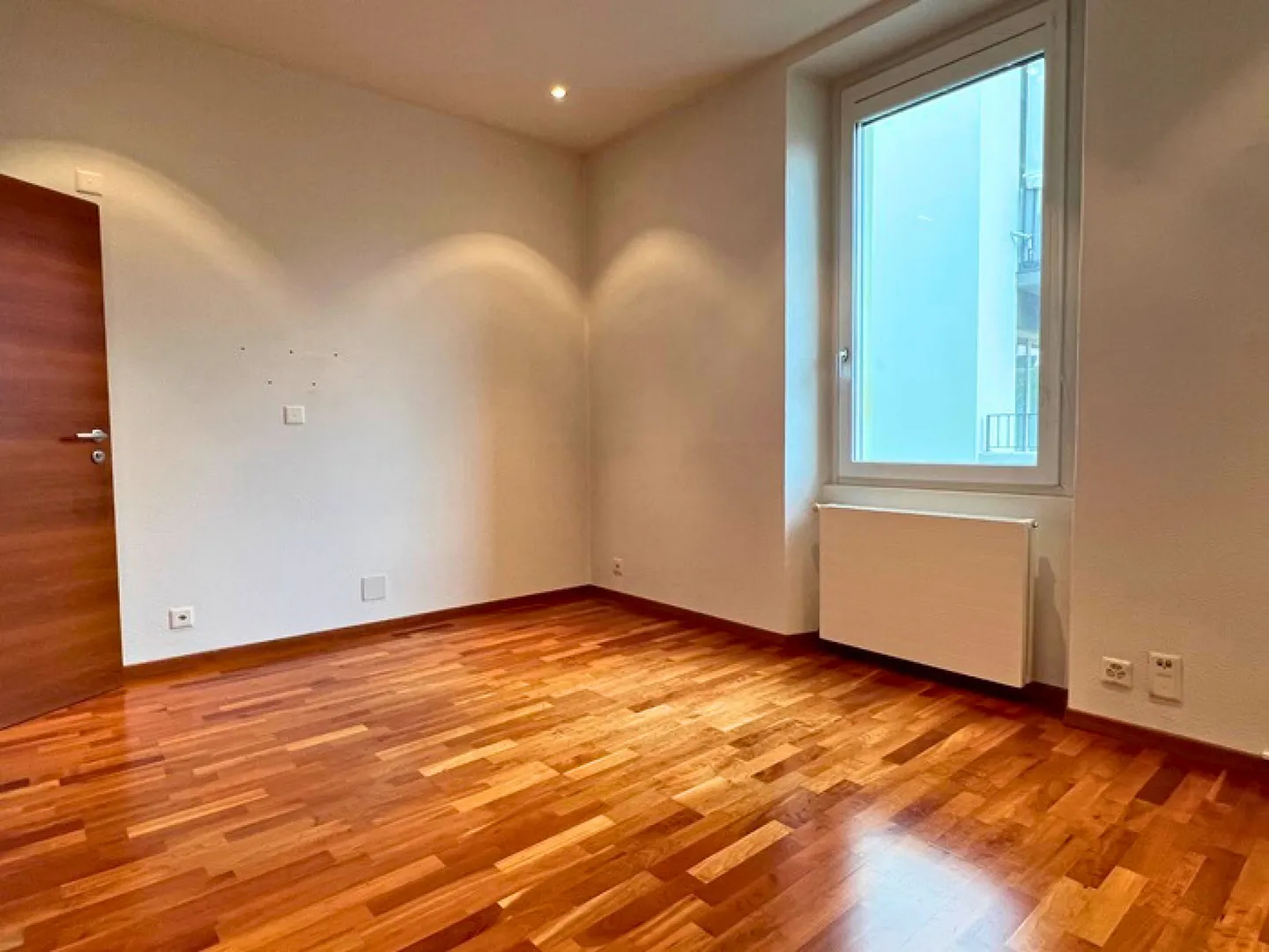 Appartamento elegante nel centro di Chiasso come ufficio - Foto 7 di 10