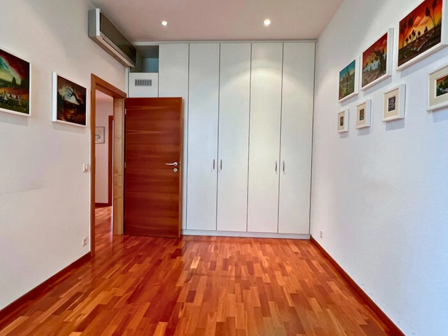 Appartamento elegante nel centro di Chiasso come ufficio - Foto 8 di 10