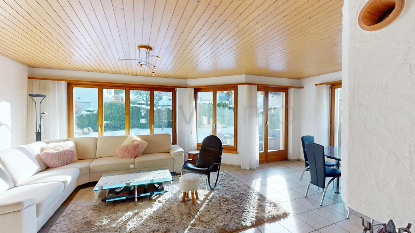 Plenty of Space, Plenty of Light, Plenty of Potential – Single-Family Home in Safenwil - Photo 5 of 13