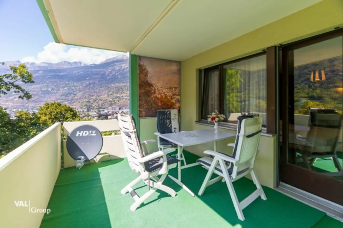 Charming 4.5-room apartment with adjoining studio and panoramic view - Photo 8 of 20