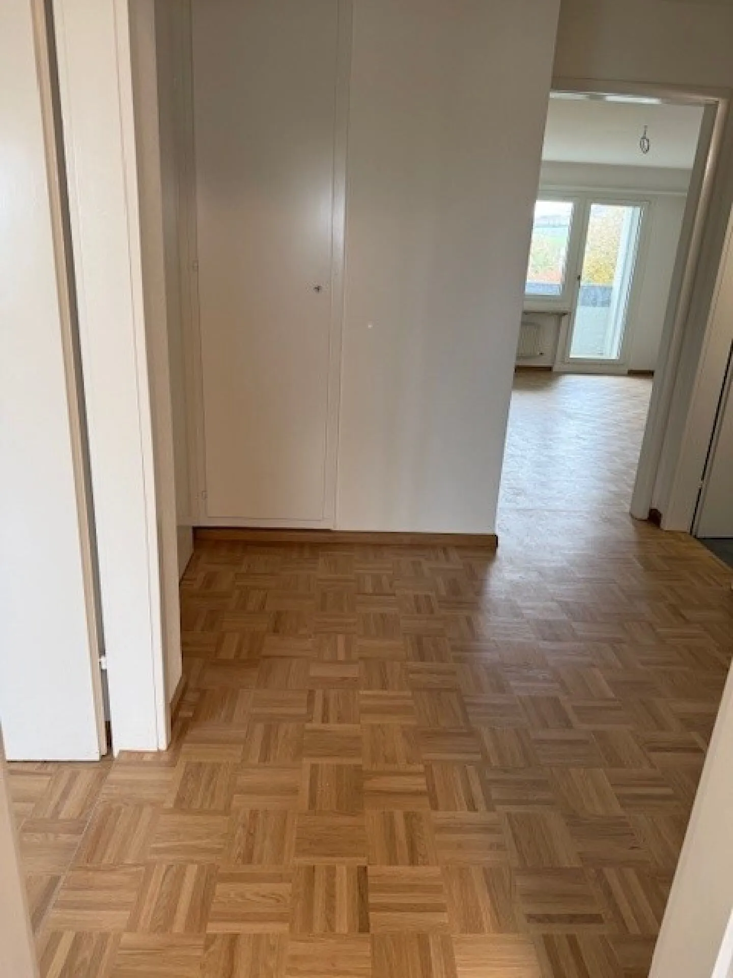 Renovated 3-room apartment in a central location - Photo 4 of 7