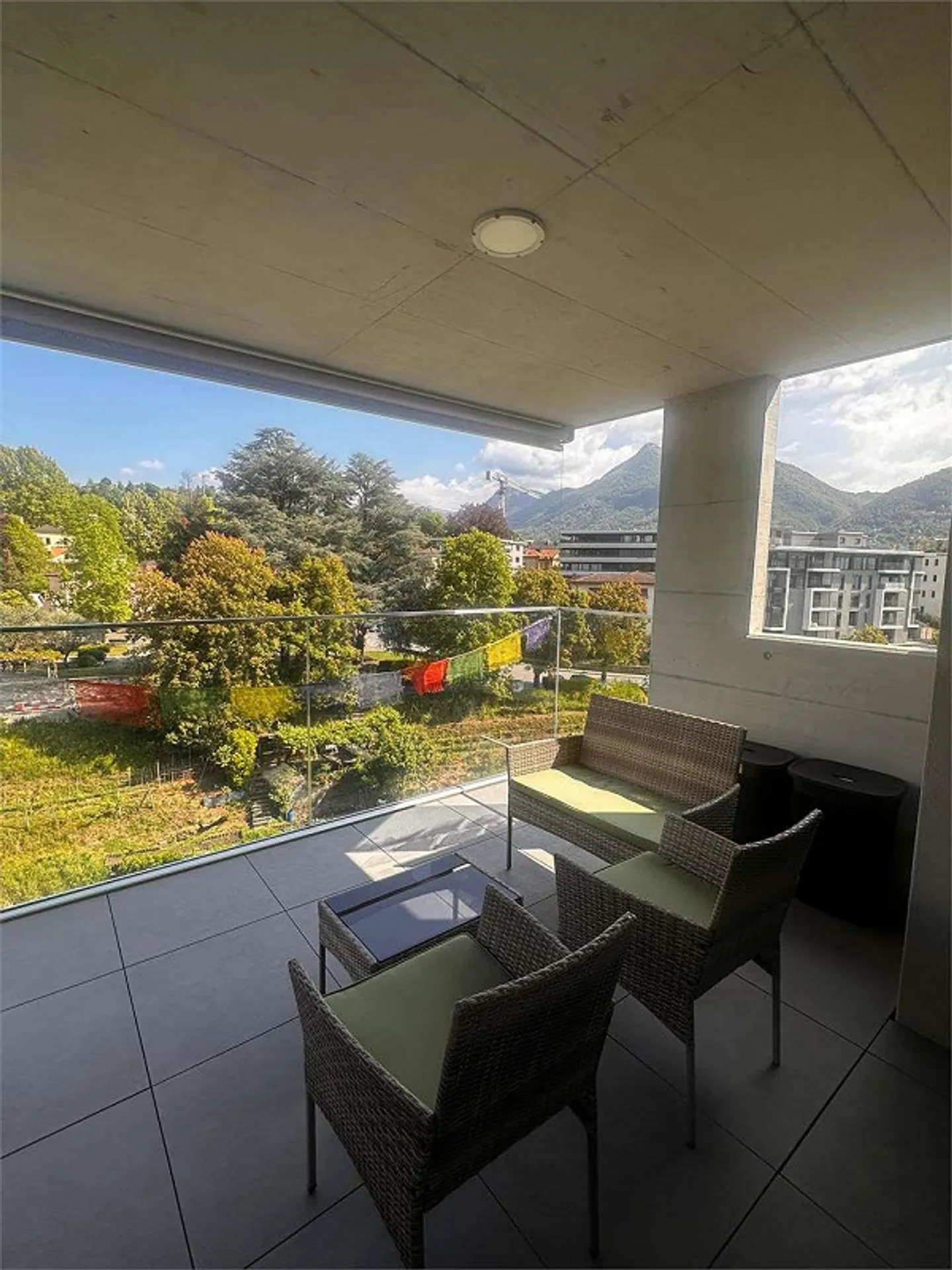 Massagno Appartement moderne de 3,5 pièces avec balcons - Photo 6 sur 13