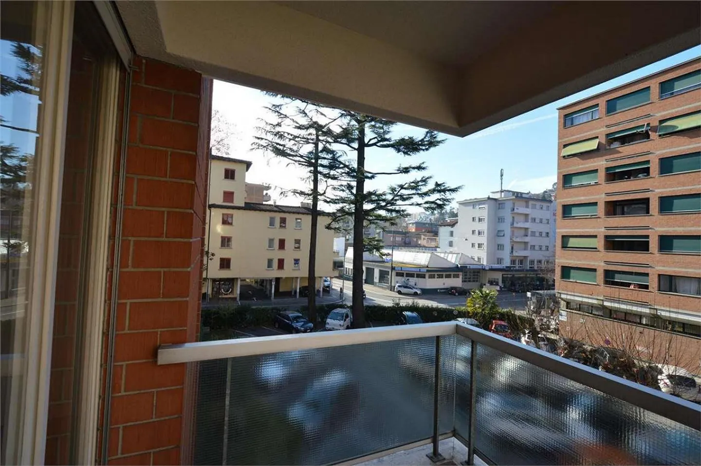 Appartamento di due e mezzo stanze in centro - Foto 3 di 13