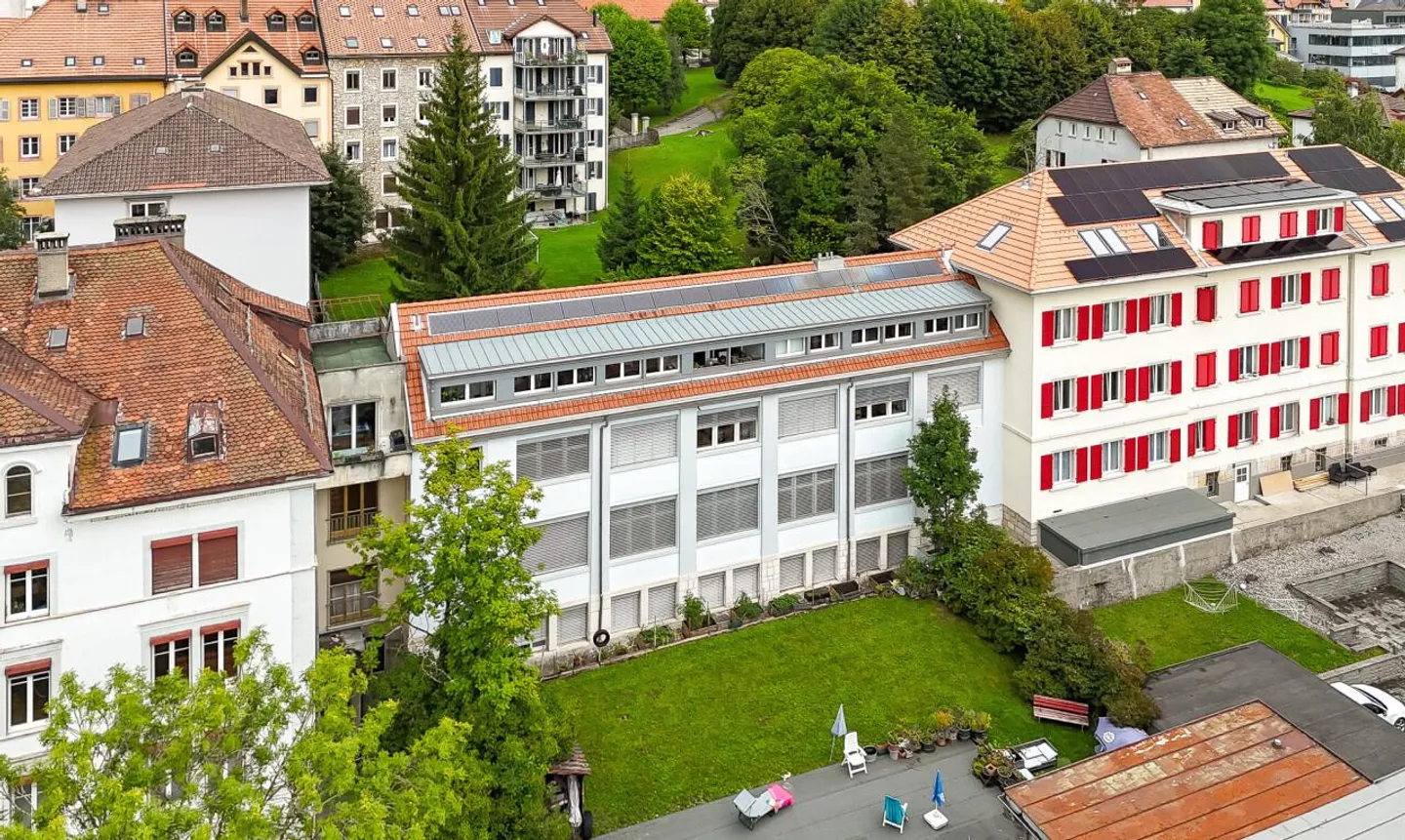 Bright building - good yield and strong potential for development - Photo 1 of 11