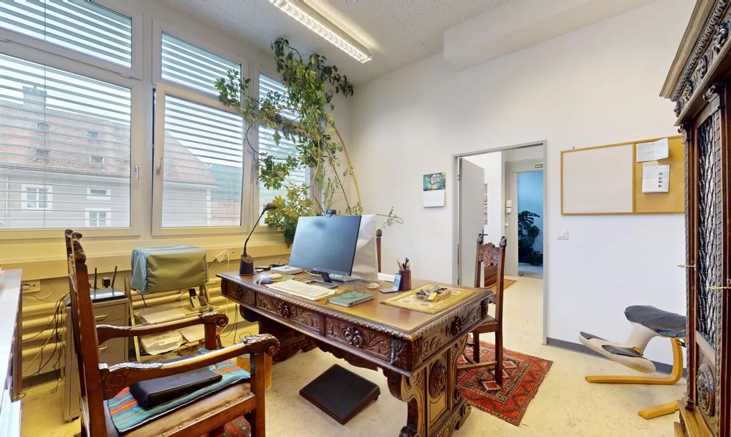 Bright building - good yield and strong potential for development - Photo 7 of 11