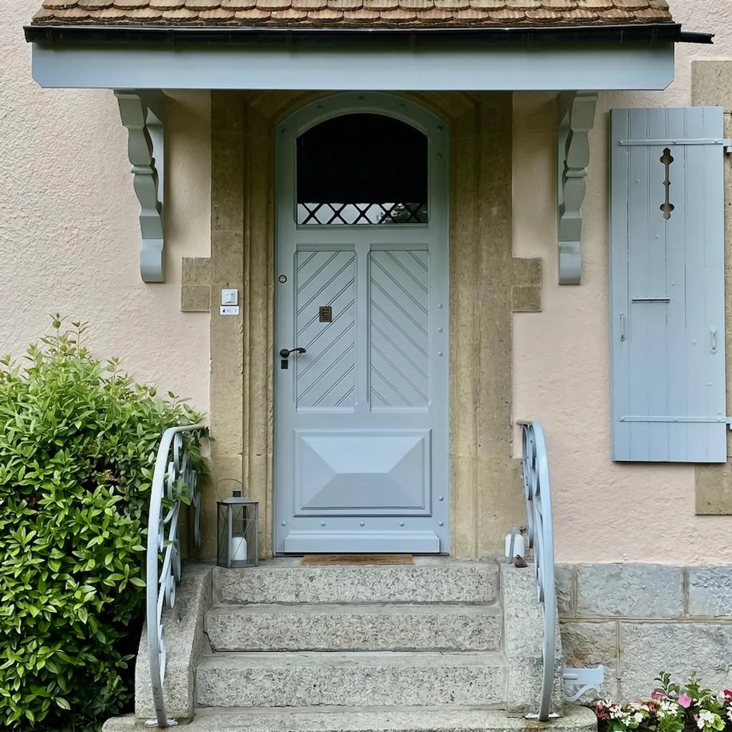 Charmantes Haus mit Garten - Foto 1 von 3