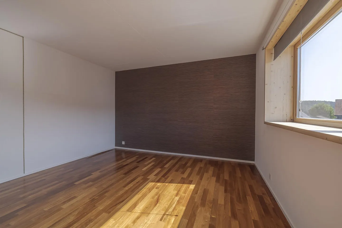 Propriété facile à entretenir avec beaucoup de places de parking - Bösingen - Photo 5 sur 14