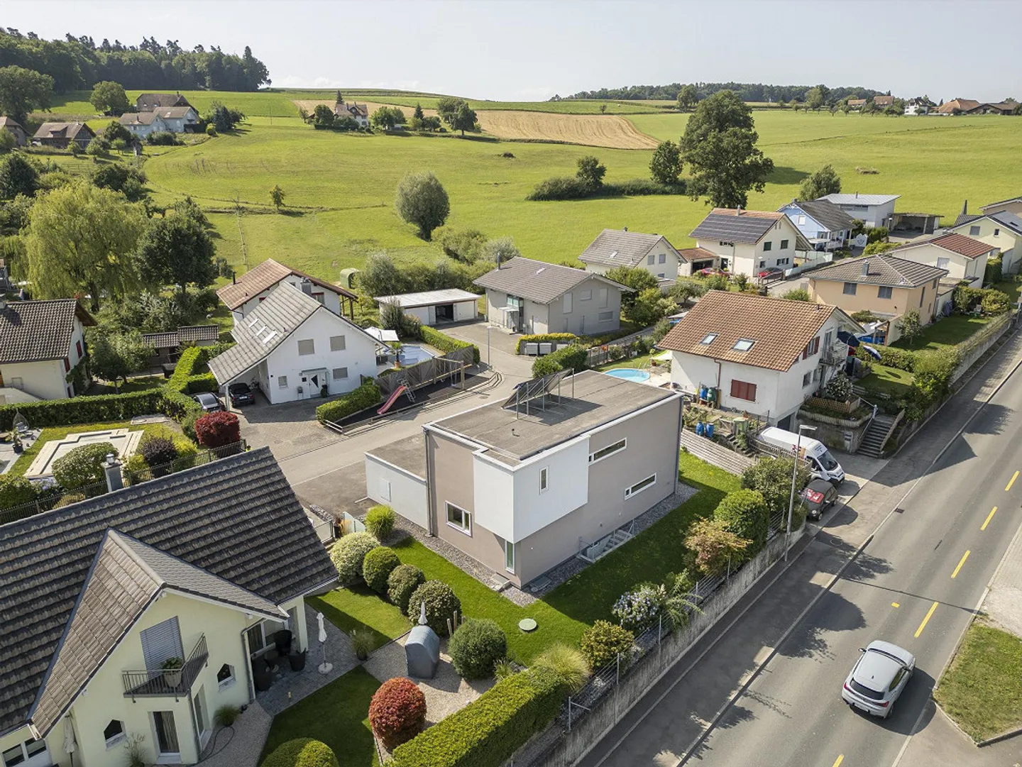 Propriété facile à entretenir avec beaucoup de places de parking - Bösingen - Photo 8 sur 14