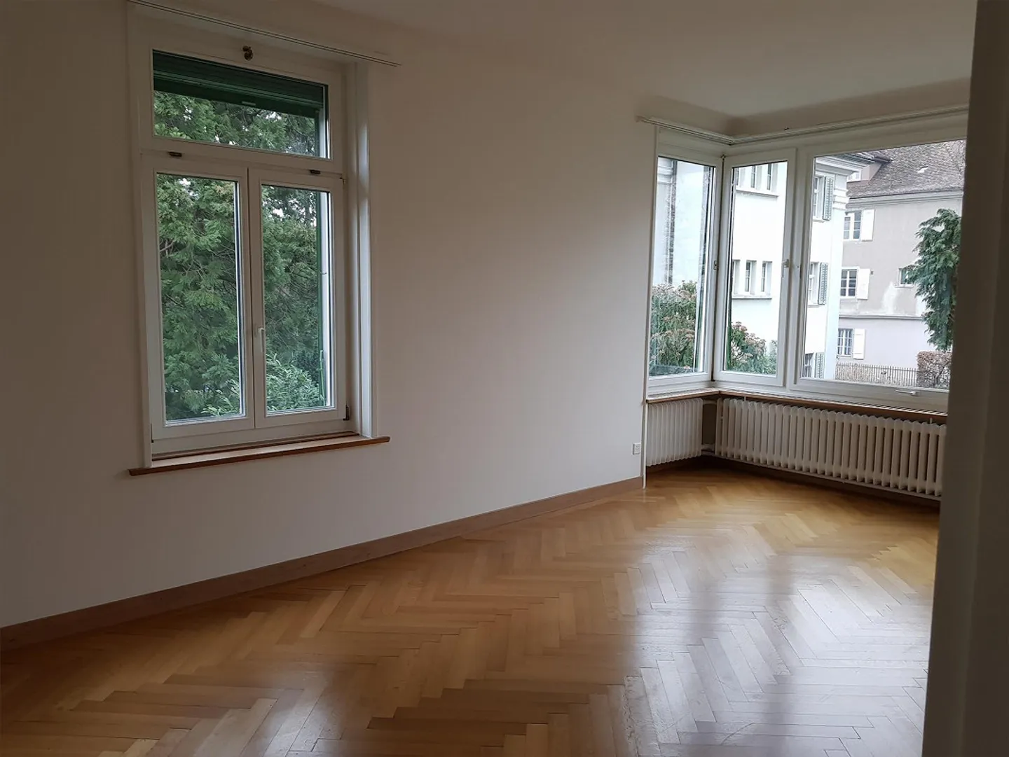 huge stately 3½-room city apartment with 2 balconies and garden - Photo 3 of 10
