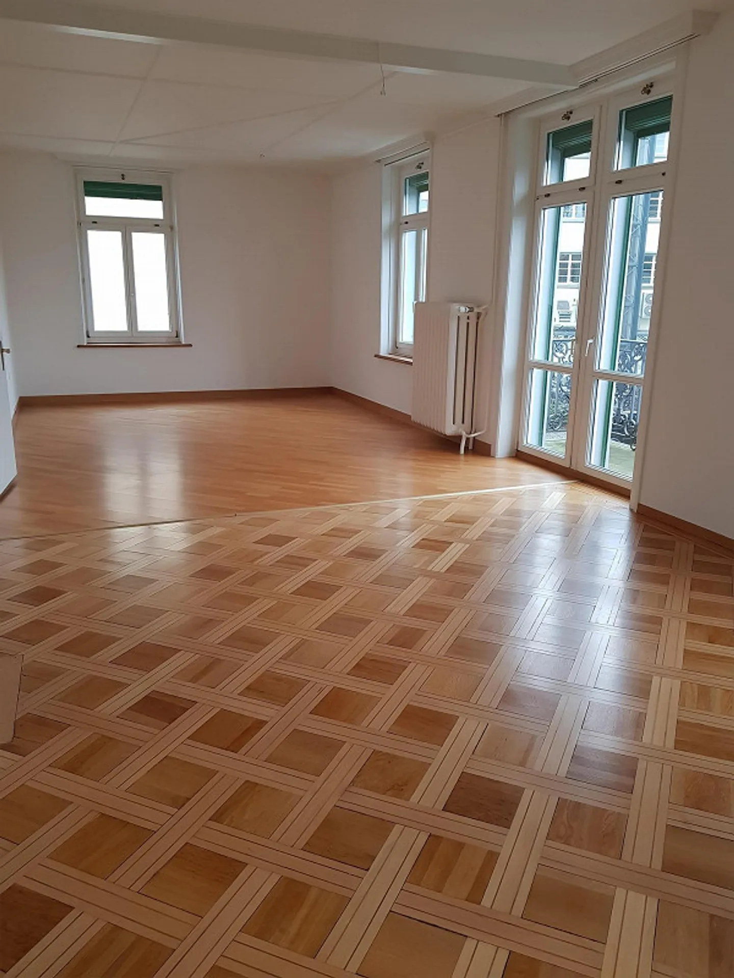 huge stately 3½-room city apartment with 2 balconies and garden - Photo 7 of 10