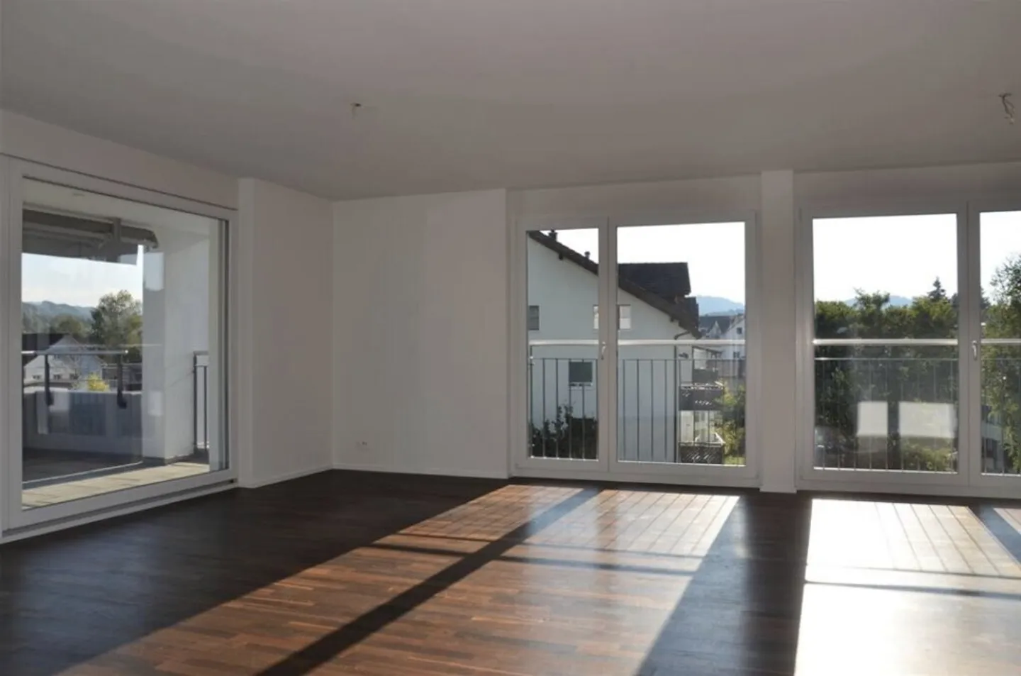 Living in a well-kept environment - Photo 2 of 6