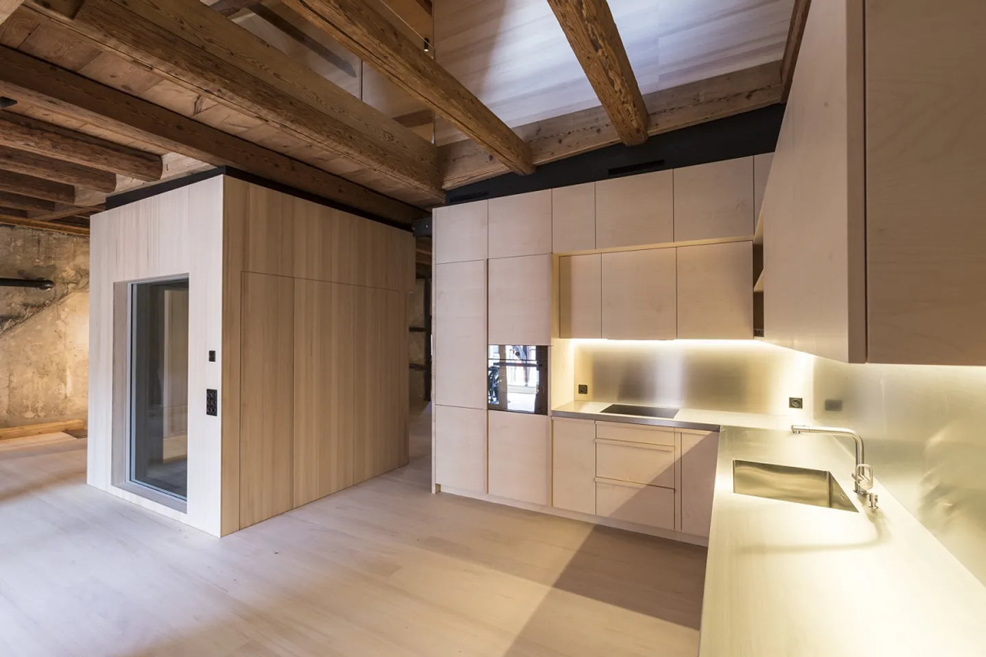 einzigartige Maisonette-Wohnung zu vermieten - Foto 2 von 8