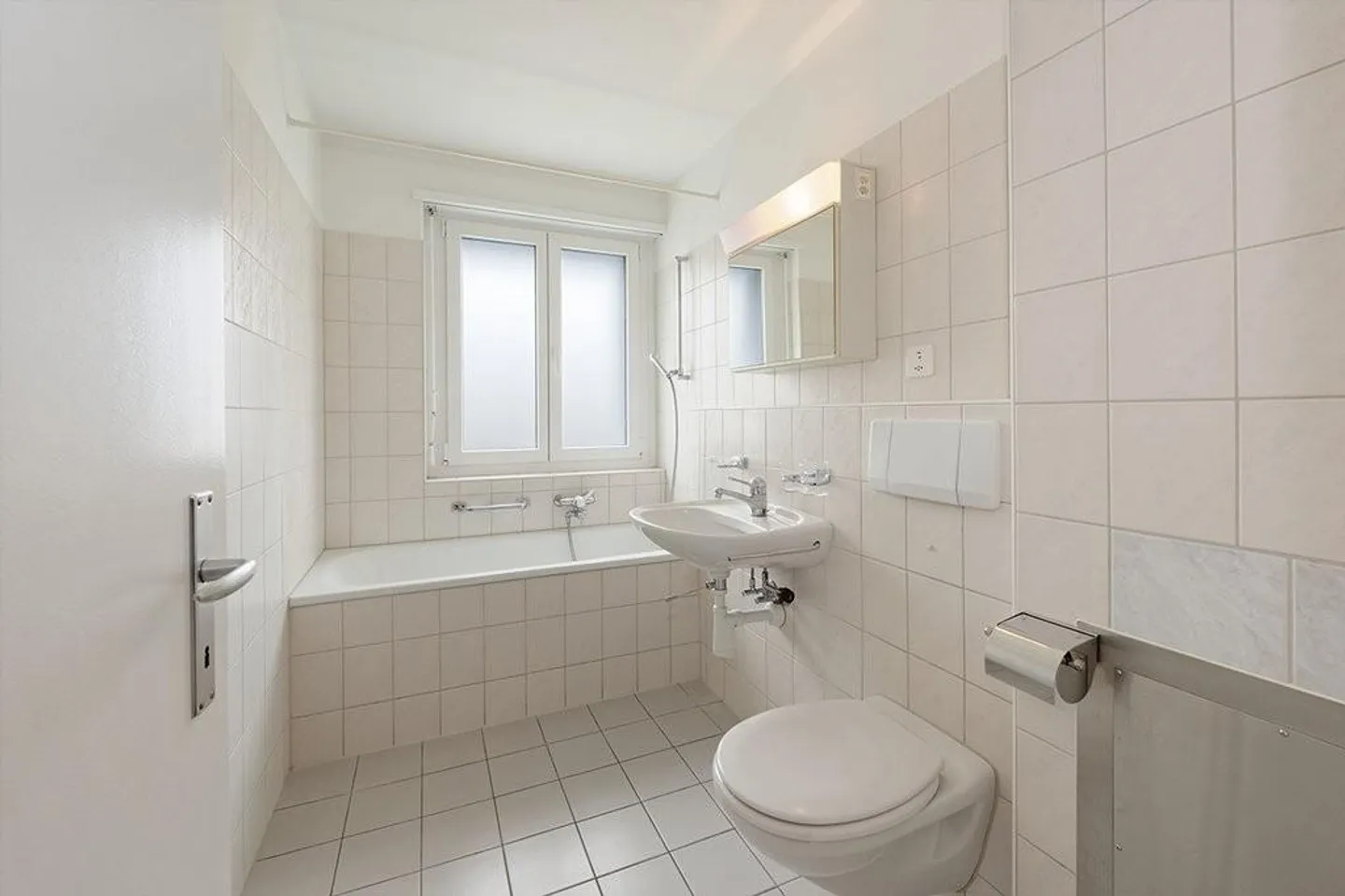 3.5 Room Apartment - Photo 8 of 9