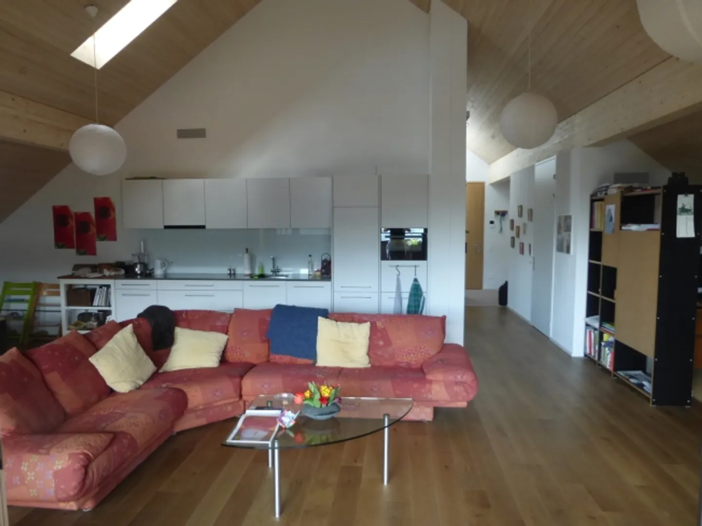 2½ ROOM APARTMENT IN DÄTTLIKON (ZH), FURNISHED, TEMPORARY - Photo 2 of 10