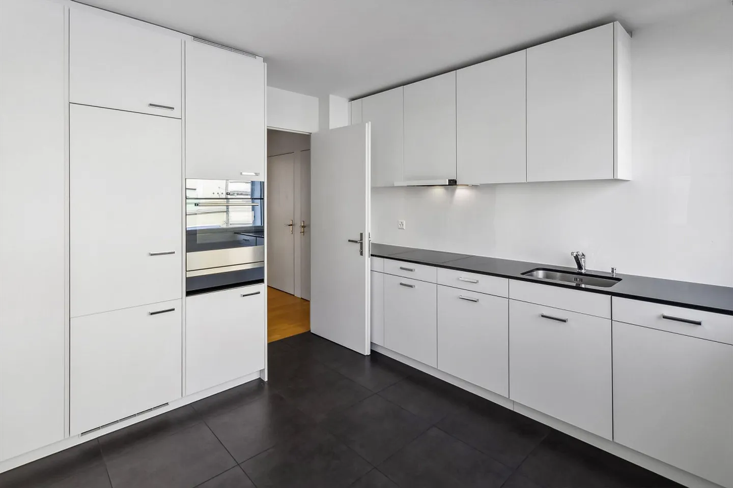 Modern Apartment in Seefeld - Photo 5 of 10