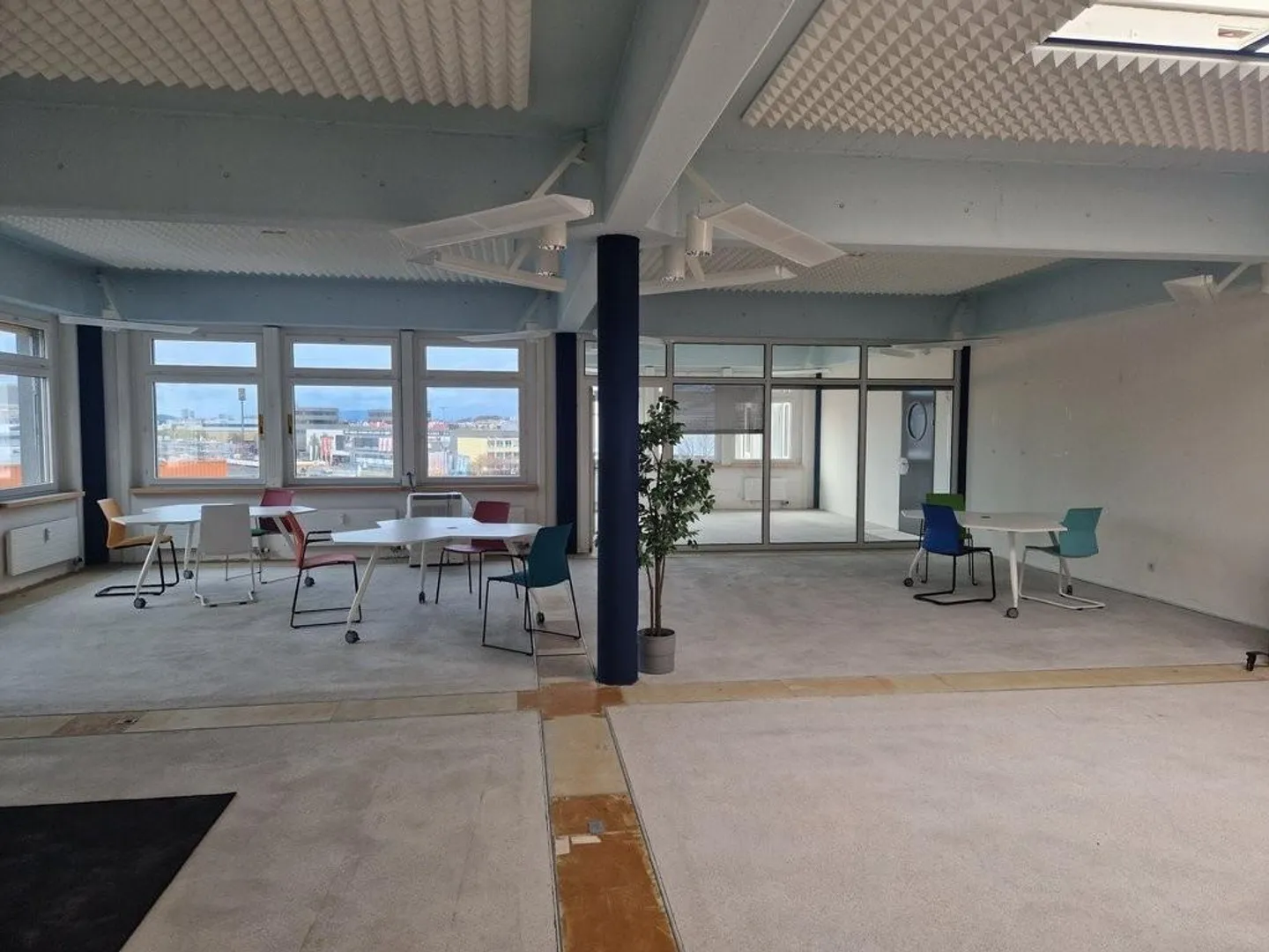 Spazio commerciale attraente a Volketswil - Foto 4 di 7