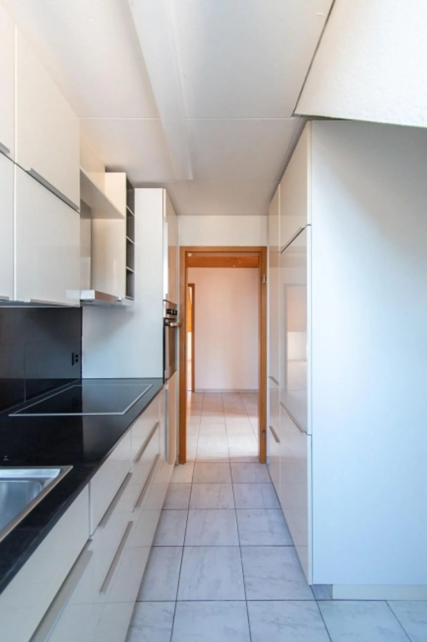 Appartement confortable de 3,5 pièces dans un emplacement central - Photo 6 sur 13
