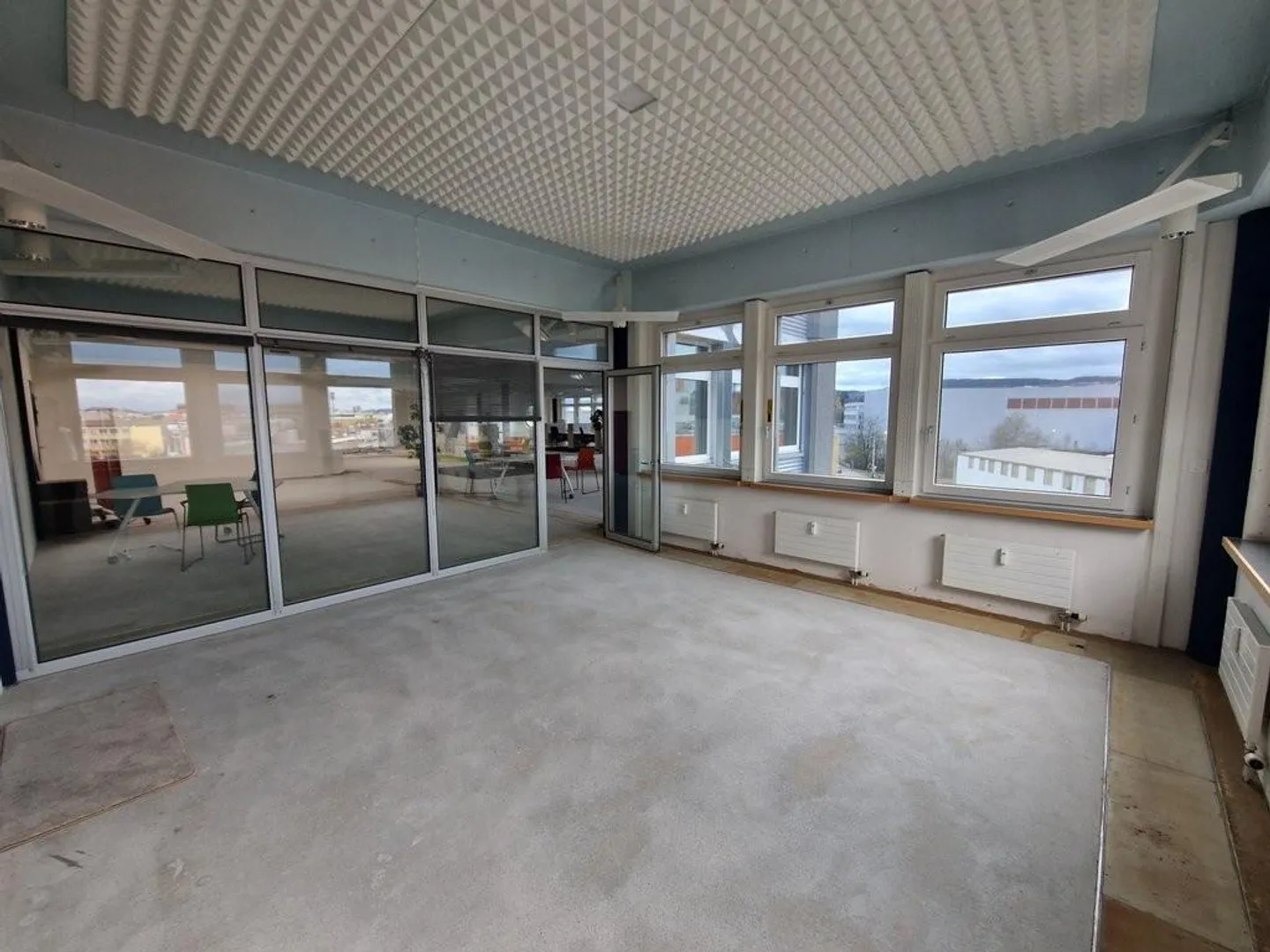 Spazio commerciale attraente a Volketswil - Foto 6 di 7