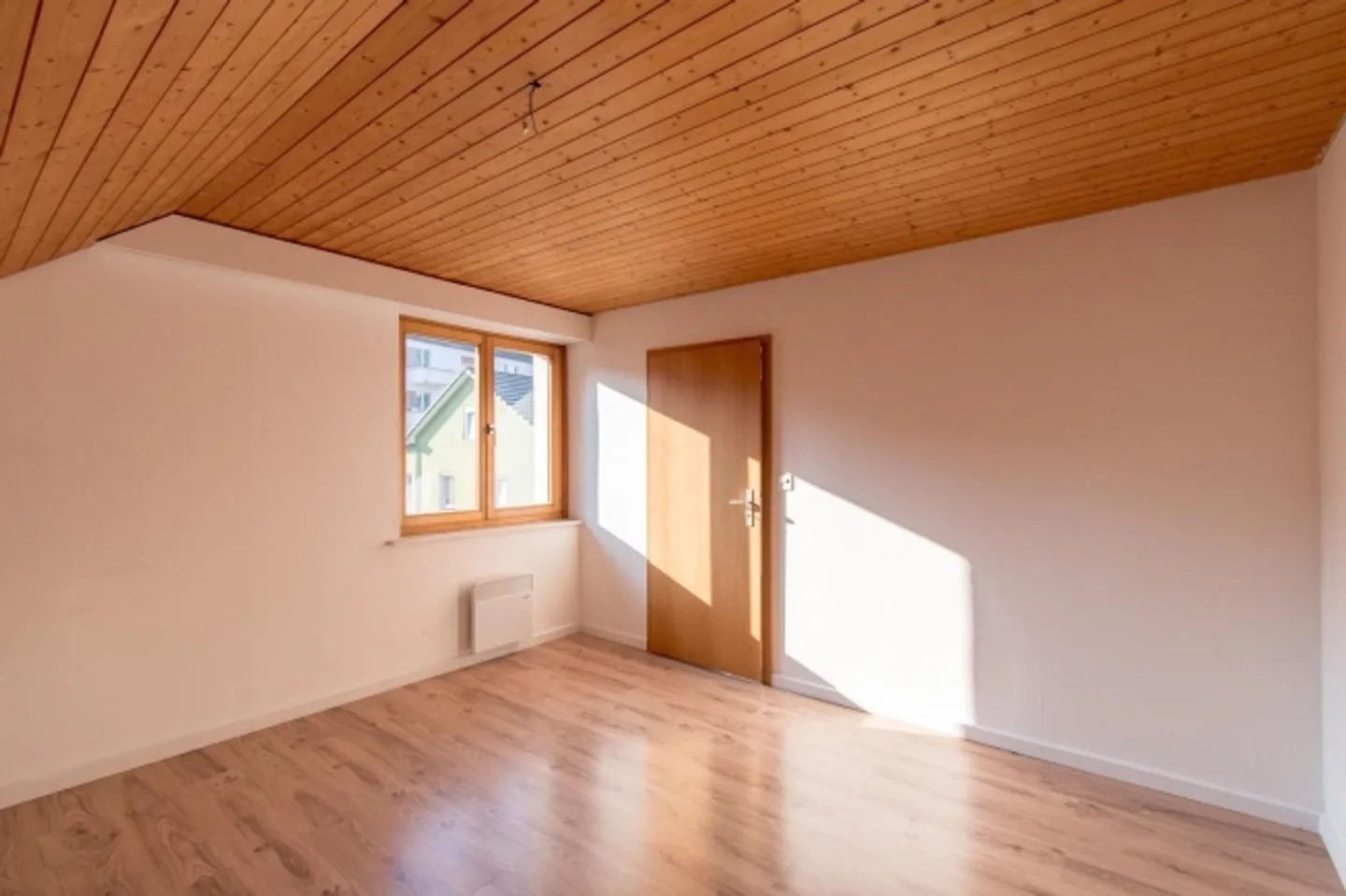 Appartement confortable de 3,5 pièces dans un emplacement central - Photo 8 sur 13