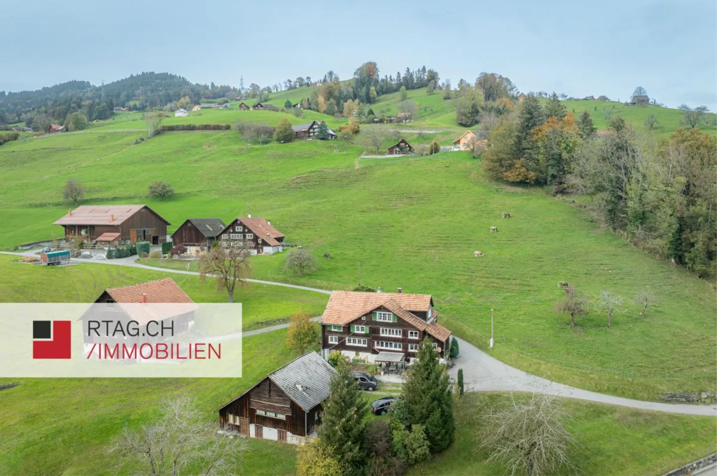 Cozy living with a breathtaking view - Photo 1 of 12