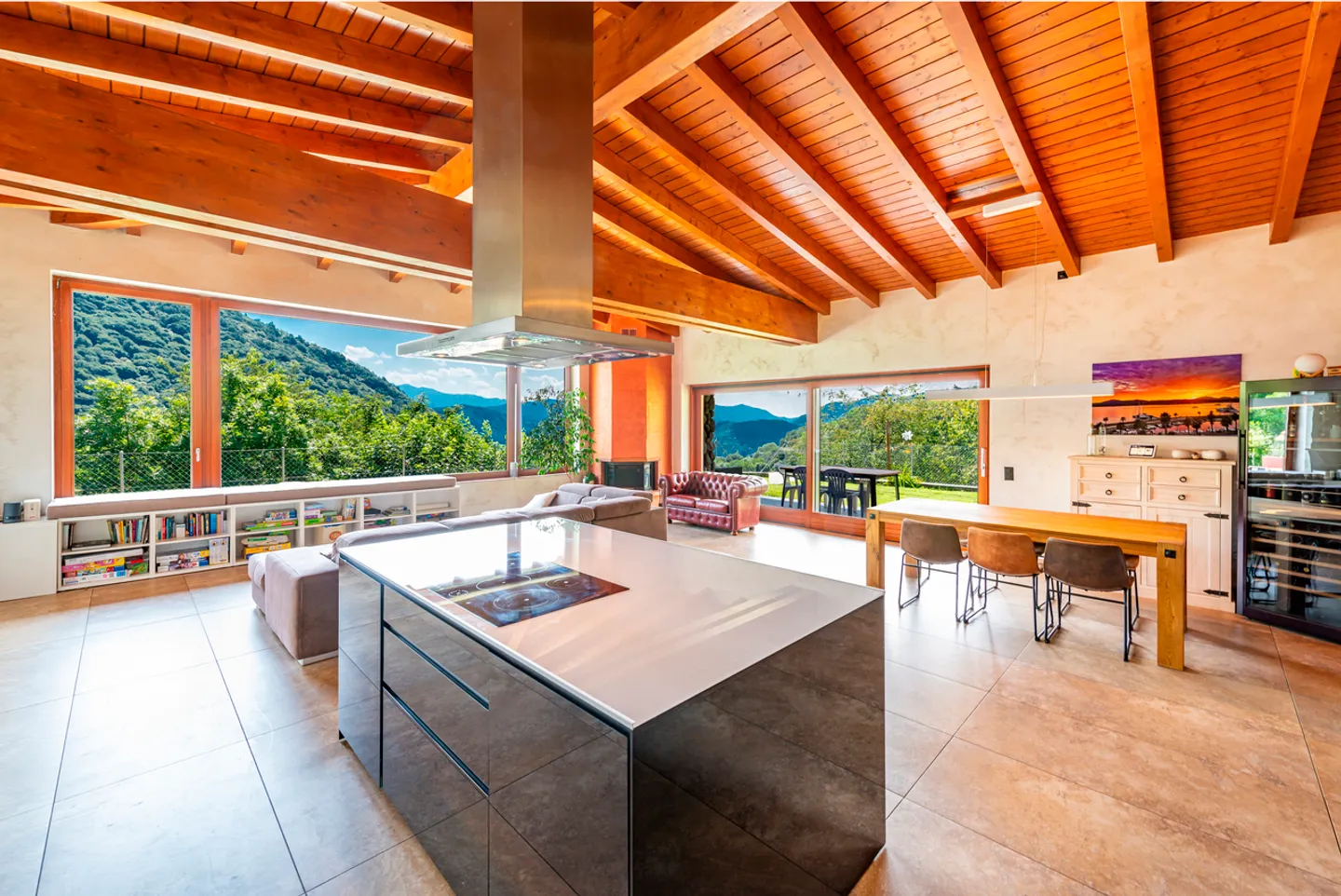 Bella casa bifamiliare nel verde con vista lago - Foto 4 di 17