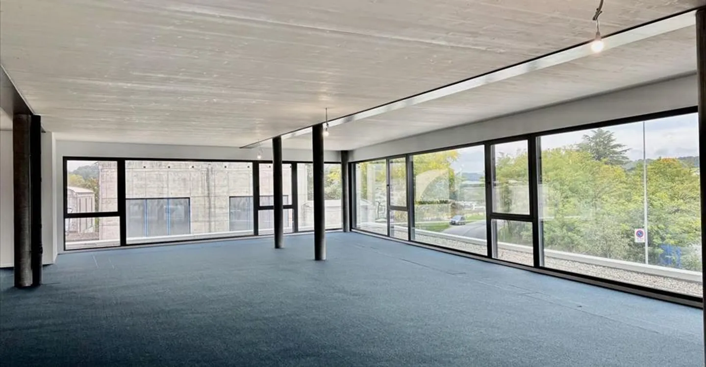 Office space for rent - Photo 8 of 12